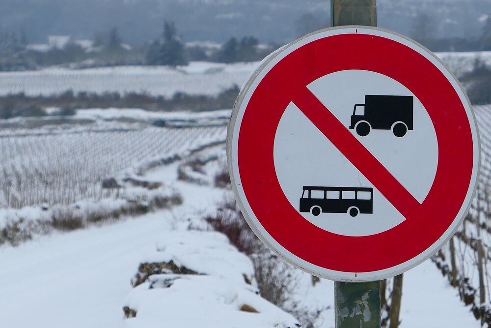 Zakazy ruchu dla ciężarówek w Europie 2023: Nowe przepisy i kary