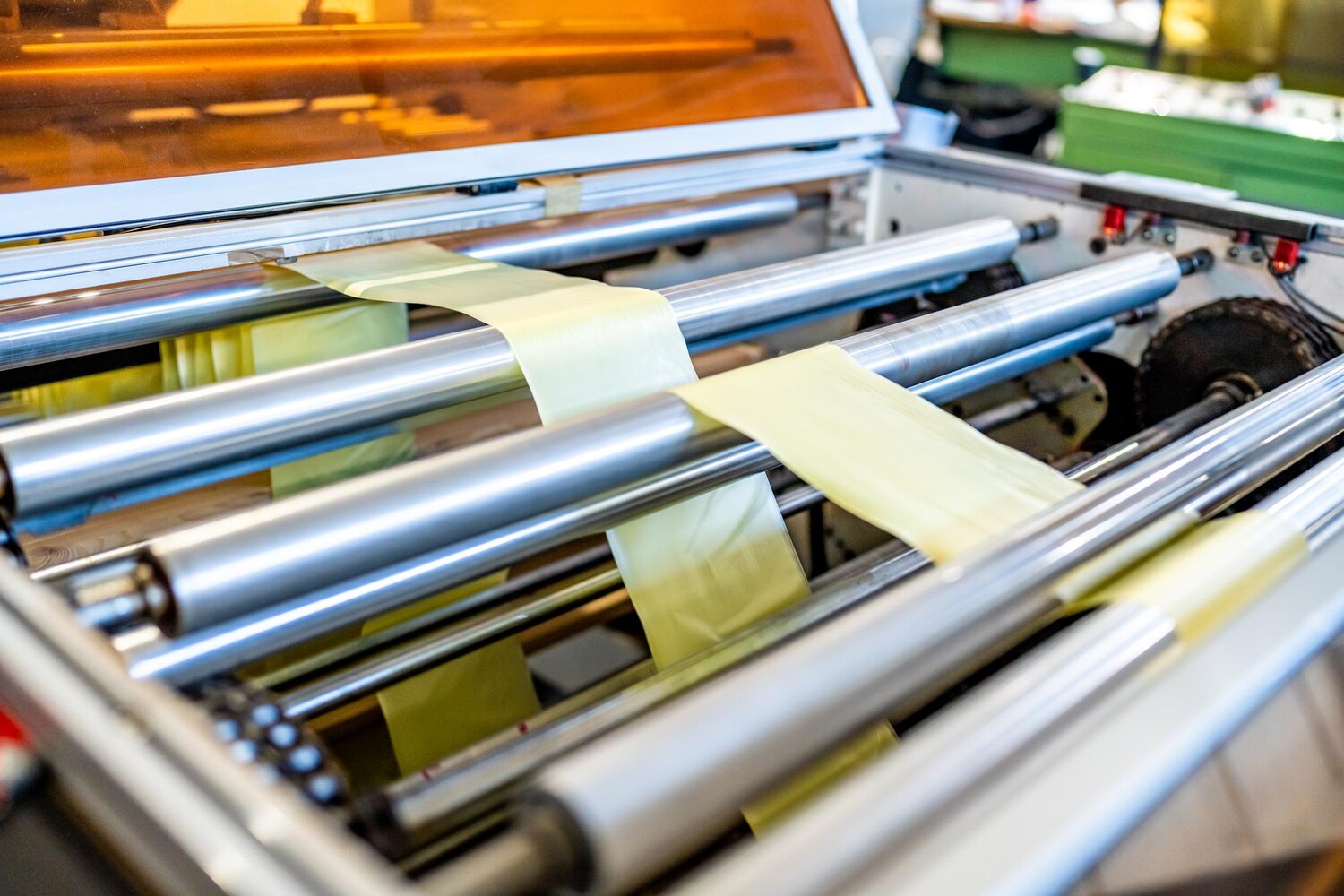 Dlaczego polski producent etykiet samoprzylepnych to najlepszy wybór dla biznesu?